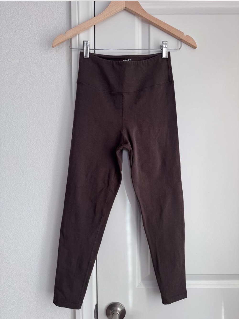 Mate the label organic stretch midi leggings in mocha